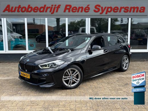 BMW 1 Serie 118i Executive Edition | M Pakket | Leer | Apple Carplay | Sfeerverlichting | Parkeersensoren ActivLease financial lease
