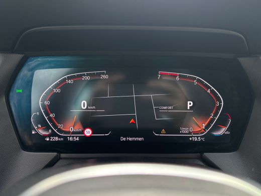 BMW 1 Serie 118i Executive Edition | M Pakket | Leer | Apple Carplay | Sfeerverlichting | Parkeersensoren ActivLease financial lease