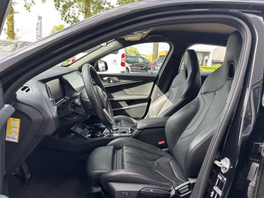 BMW 1 Serie 118i Executive Edition | M Pakket | Leer | Apple Carplay | Sfeerverlichting | Parkeersensoren ActivLease financial lease