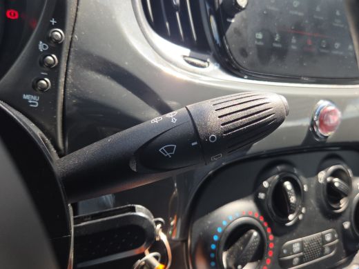 Fiat 500 1.0 Hybrid Full map navigatie | Carplay/android auto | Parkeersensoren | DAB | Airco | Lm velgen | ActivLease financial lease