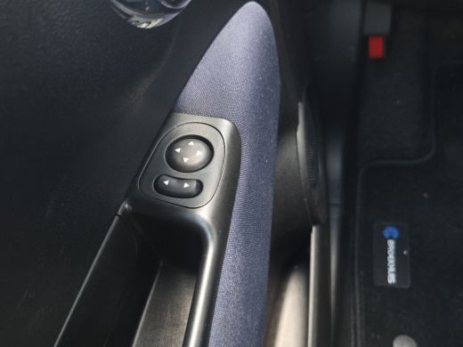 Fiat 500 1.0 Hybrid Full map navigatie | Carplay/android auto | Parkeersensoren | DAB | Airco | Lm velgen | ActivLease financial lease
