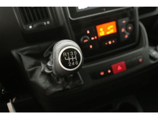 Fiat Ducato 2.2 MultiJet L3H2 | Airco | Cruise | Camera | Carplay | 3 Zits | Navi | LED ActivLease financial lease