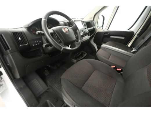 Fiat Ducato 2.2 MultiJet L3H2 | Airco | Cruise | Camera | Carplay | 3 Zits | Navi | LED ActivLease financial lease