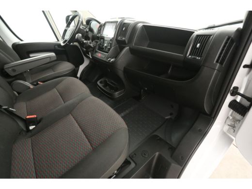 Fiat Ducato 2.2 MultiJet L3H2 | Airco | Cruise | Camera | Carplay | 3 Zits | Navi | LED ActivLease financial lease