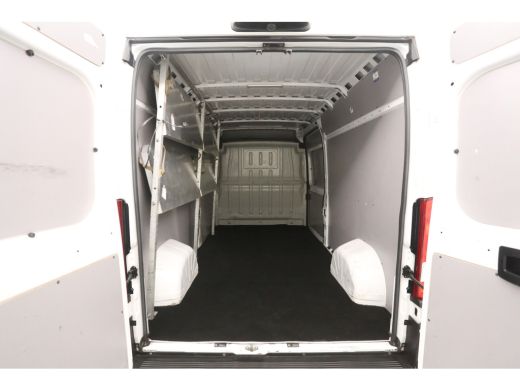 Fiat Ducato 2.2 MultiJet L3H2 | Airco | Cruise | Camera | Carplay | 3 Zits | Navi | LED ActivLease financial lease