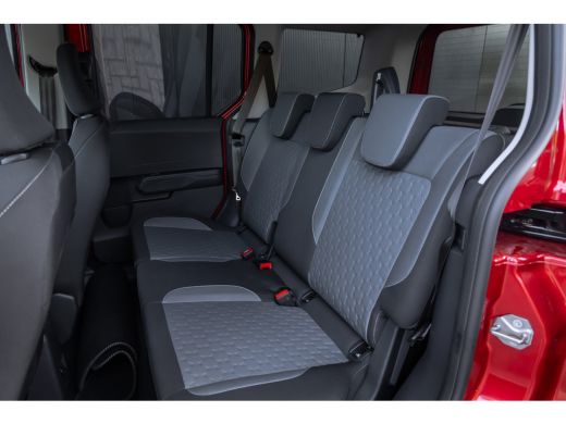 Ford Tourneo Courier Courier BEV Titanium | &euro;7.535,- korting !! | Driver Assistance Pack incl. navigatie | Trekhaak | ... ActivLease financial lease