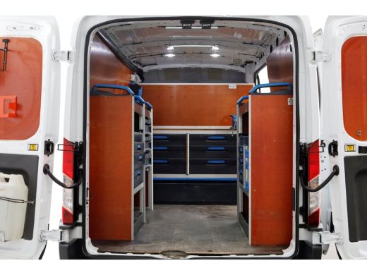 Ford Transit 350 2.0 TDCI 130pk L3H2 Trend Inrichting/230V/Trekhaak 2800kg 07-2020 ActivLease financial lease