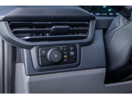 Ford Transit Custom Kombi 340 2.5 PHEV L2H1 Limited | 8-persoons | | Achteruitrijcamera | Airco (automatisch) | Keyle... ActivLease financial lease