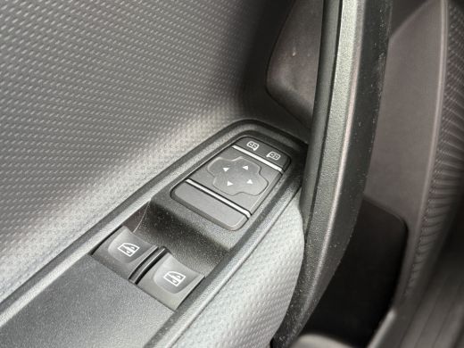 Mercedes-Benz eCitan 112 51kWh L2 285 WLTP 95% (SOH) Camera MBUX Trekhaak 75kW Snelladen Apple Carplay Cruise Control ActivLease financial lease