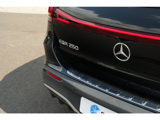 Mercedes-Benz EQA 250 AMG Line 190PK | AMG Styling | Achteruitrijcamera | Cruise | Carplay | ActivLease financial lease