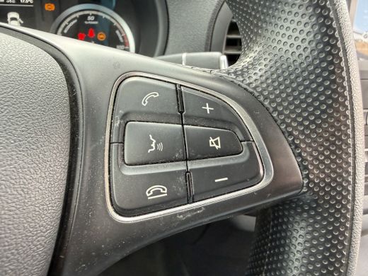 Mercedes-Benz eVito 112 66 kWh 280km WLTP 97% (SOH) Snelladen L2H1 Climate Control Cruise Control Carplay Camera Stoe... ActivLease financial lease