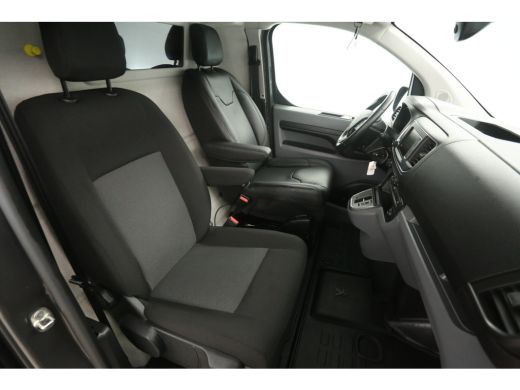 Opel Vivaro-e 75 kWh L2H1 | Snelladen | SOH 90% | Airco | Cruise | Camera | Carplay | Parkeersens. ActivLease financial lease