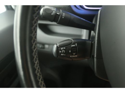 Opel Vivaro-e 75 kWh L2H1 | Snelladen | SOH 90% | Airco | Cruise | Camera | Carplay | Parkeersens. ActivLease financial lease