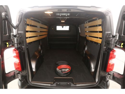 Opel Vivaro-e 75 kWh L2H1 | Snelladen | SOH 90% | Airco | Cruise | Camera | Carplay | Parkeersens. ActivLease financial lease