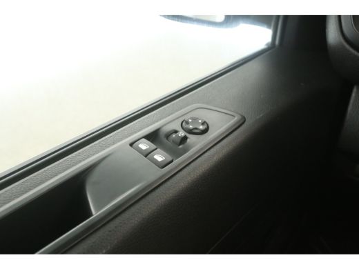 Opel Vivaro-e Peugeot e-Expert 75 kWh L3H1 | Snelladen | SOH 97% | Airco | Cruise | Carplay | 3 Zits | Parkeers... ActivLease financial lease