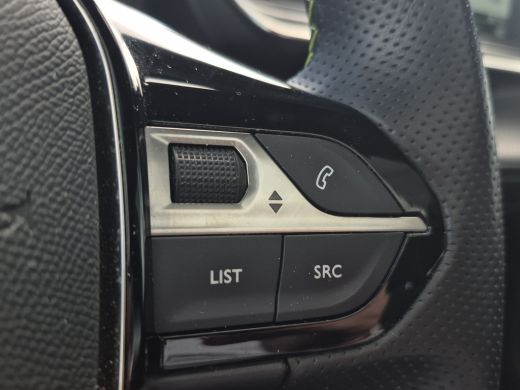 Peugeot 208 1.2 PureTech GT Pack Panoramadak | Stoelverwarming | Keyless | Full LED | Camera | Full map navig... ActivLease financial lease