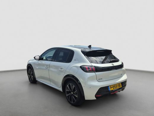 Peugeot 208 1.2 PureTech GT Pack Panoramadak | Stoelverwarming | Keyless | Full LED | Camera | Full map navig... ActivLease financial lease
