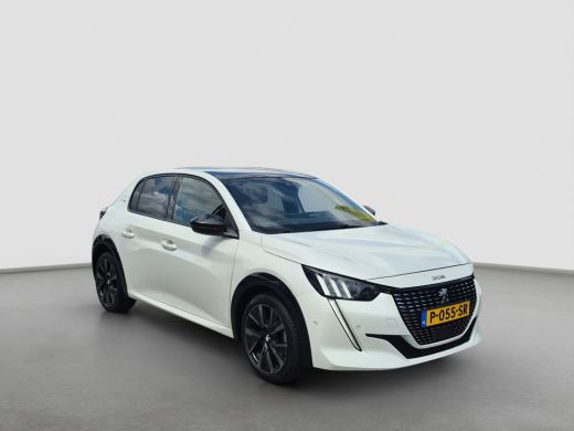 Peugeot 208 1.2 PureTech GT Pack Panoramadak | Stoelverwarming | Keyless | Full LED | Camera | Full map navig... ActivLease financial lease