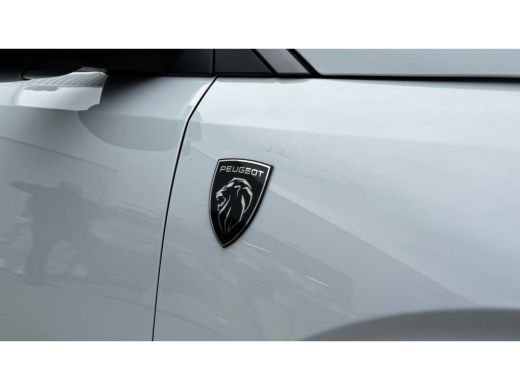 Peugeot 3008 1.2 HYBRID 145PK GT AUTOMAAT / NAVI / LEDER / CLIMA / LED / PDC / 19" LMV / ALCANTARA / CAMERA / ... ActivLease financial lease