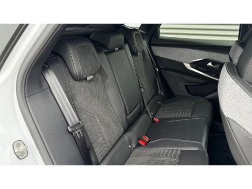 Peugeot 3008 1.2 HYBRID 145PK GT AUTOMAAT / NAVI / LEDER / CLIMA / LED / PDC / 19" LMV / ALCANTARA / CAMERA / ... ActivLease financial lease