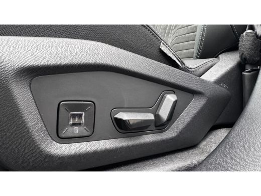 Peugeot 3008 1.2 HYBRID 145PK GT AUTOMAAT / NAVI / LEDER / CLIMA / LED / PDC / 19" LMV / ALCANTARA / CAMERA / ... ActivLease financial lease