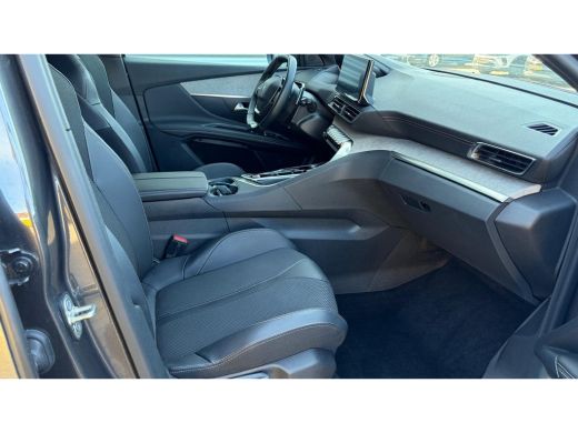 Peugeot 3008 1.2 PURETECH 130PK GT PACK AUTOMAAT / NAVI / LEDER / CLIMA / PDC / 19" LMV / CAMERA / BLACK PACK ... ActivLease financial lease
