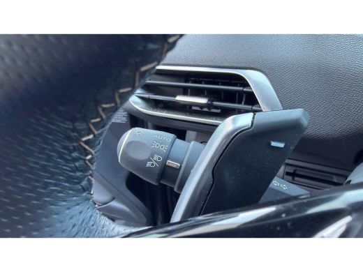 Peugeot 3008 1.2 PURETECH 130PK GT PACK AUTOMAAT / NAVI / LEDER / CLIMA / PDC / 19" LMV / CAMERA / BLACK PACK ... ActivLease financial lease
