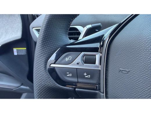 Peugeot 3008 1.2 PURETECH 130PK GT PACK AUTOMAAT / NAVI / LEDER / CLIMA / PDC / 19" LMV / CAMERA / BLACK PACK ... ActivLease financial lease
