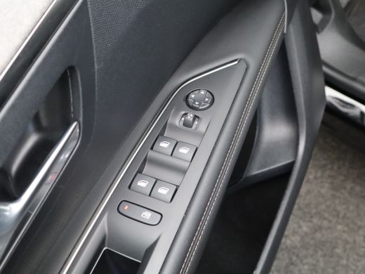 Peugeot 3008 1.2 PureTech GT | Automaat | Adap. cruise | Clima | Elek. klep | Camera | Navi | Carplay | ActivLease financial lease