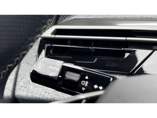 Peugeot 5008 1.2 HYBRID 145PK 7-ZITS GT AUTOMAAT / NAVI / LEDER / CLIMA / FULL-LED / 19" LMV / KEYLESS / CAMER... ActivLease financial lease