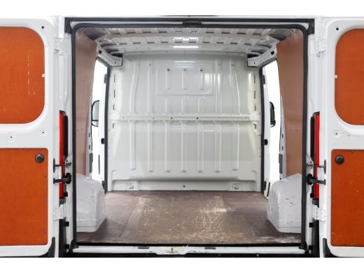Peugeot Boxer 335 2.2 BlueHDi 140pk L2H1 Premium Airco/Navi/2x Schuifdeur 04-2021 ActivLease financial lease