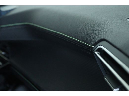 Peugeot e-2008 EV GT 54 kWh | Cruise Control | Camera | Keyless | Carplay | Climate | LED | Sfeerverlichting ActivLease financial lease