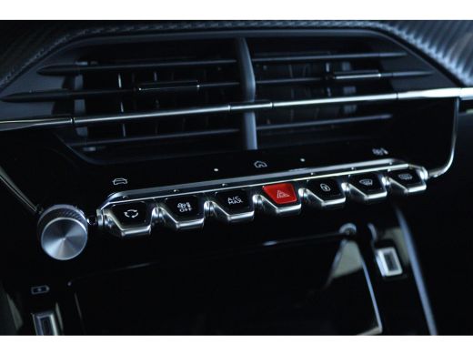 Peugeot e-2008 EV GT 54 kWh | Cruise Control | Camera | Keyless | Carplay | Climate | LED | Sfeerverlichting ActivLease financial lease