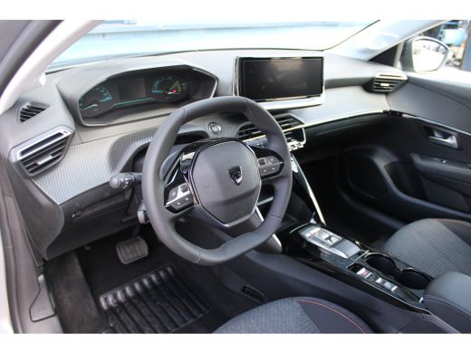 Peugeot e-208 Business, (2025-H0) 51 kWh | CAMERA | NAVI | DRAADLOOS CARPLAY | KEYLESS START | SENSOREN VOOR EN... ActivLease financial lease