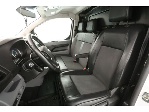 Peugeot e-Expert Opel Vivaro-e L2H1 Innovation 75 kWh | Snelladen | SOH 89% | Clima | Cruise | Carplay | 3 Zits | ... ActivLease financial lease