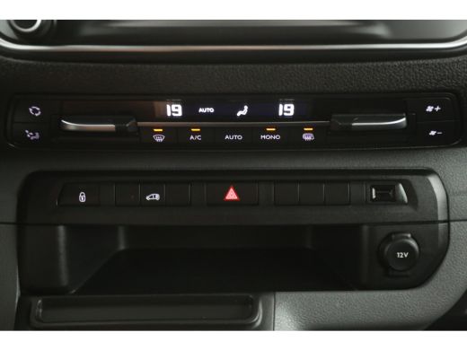 Peugeot e-Expert Opel Vivaro-e L2H1 Innovation 75 kWh | Snelladen | SOH 89% | Clima | Cruise | Carplay | 3 Zits | ... ActivLease financial lease