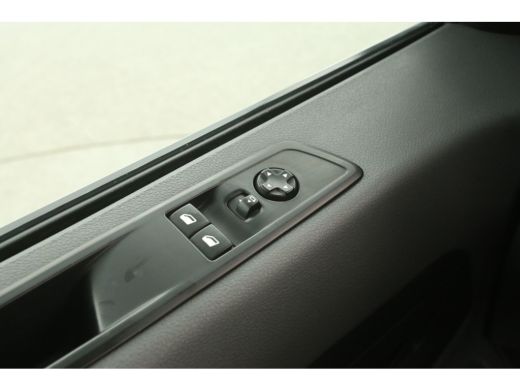 Peugeot e-Expert Opel Vivaro-e L2H1 Innovation 75 kWh | Snelladen | SOH 89% | Clima | Cruise | Carplay | 3 Zits | ... ActivLease financial lease