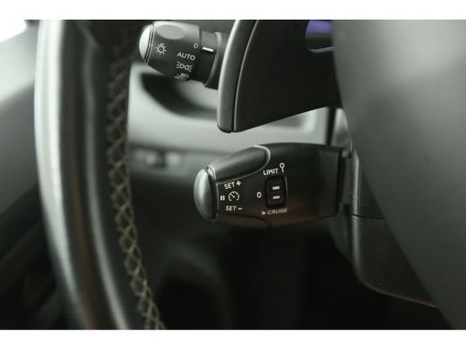 Peugeot Expert 2.0 BlueHDI 145PK L2H1 | Automaat | Airco | Cruise | Camera | Carplay | Parkeersens. ActivLease financial lease