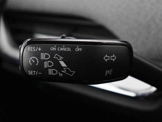 Skoda Enyaq iV | SOH 92.1% | Trekhaak | Stuur/stoel verwarming | Half Leder | Cruise control | Camera | Carplay ... ActivLease financial lease