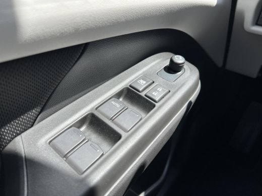 Suzuki Swift 1.2 Select Smart Hybrid ActivLease financial lease