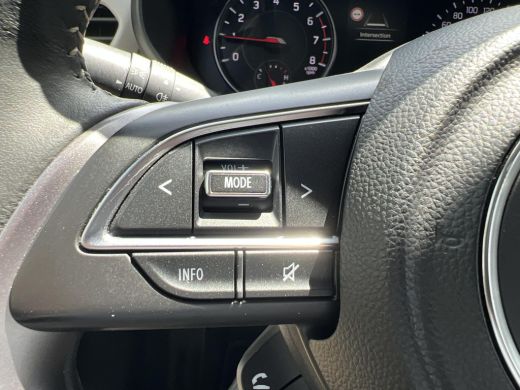 Suzuki Swift 1.2 Select Smart Hybrid ActivLease financial lease