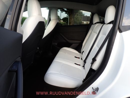 Tesla Model Y Long Range AWD 75kWh 90%SOH TREKHAAK + 20-INCH / PREMIUM-WHITE INTERIEUR ActivLease financial lease