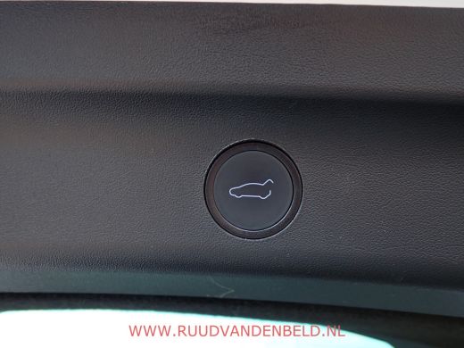 Tesla Model Y Long Range AWD 75kWh 90%SOH TREKHAAK + 20-INCH / PREMIUM-WHITE INTERIEUR ActivLease financial lease