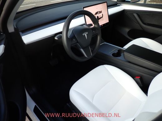 Tesla Model Y Long Range AWD 75kWh 90%SOH TREKHAAK + 20-INCH / PREMIUM-WHITE INTERIEUR ActivLease financial lease