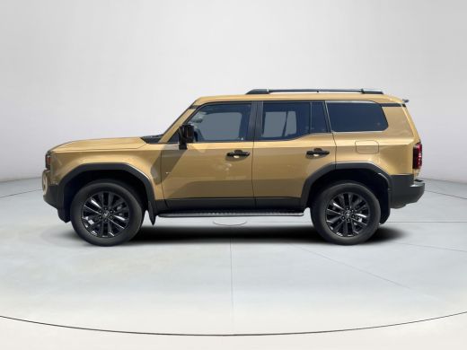 Toyota Land Cruiser 2.8 D-4D Professional 7-Persoons | 06-10141018 Voor meer informatie ActivLease financial lease