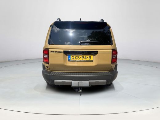 Toyota Land Cruiser 2.8 D-4D Professional 7-Persoons | 06-10141018 Voor meer informatie ActivLease financial lease