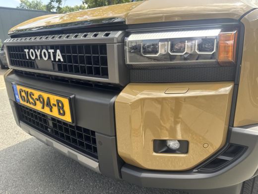 Toyota Land Cruiser 2.8 D-4D Professional 7-Persoons | 06-10141018 Voor meer informatie ActivLease financial lease