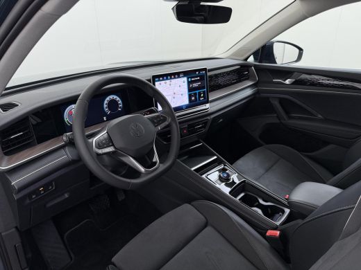 Volkswagen Tayron 1.5 eHybrid Elegance STOEL- & STUURWIELVERWARMING | IQ LED | ELEK. TREKHAAK | 360&deg; CAMERA | BLIND... ActivLease financial lease