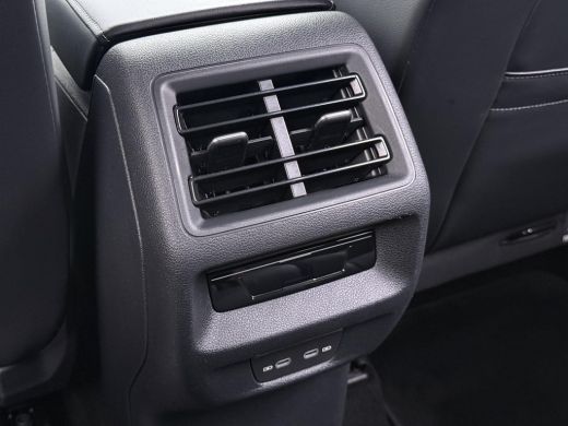 Volkswagen Tayron 1.5 eHybrid Elegance STOEL- & STUURWIELVERWARMING | IQ LED | ELEK. TREKHAAK | 360&deg; CAMERA | BLIND... ActivLease financial lease