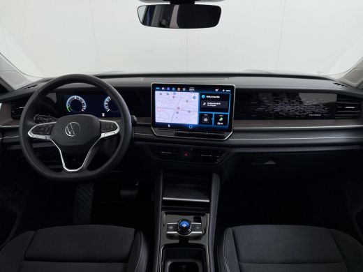Volkswagen Tayron 1.5 eHybrid Elegance STOEL- & STUURWIELVERWARMING | IQ LED | ELEK. TREKHAAK | 360&deg; CAMERA | BLIND... ActivLease financial lease